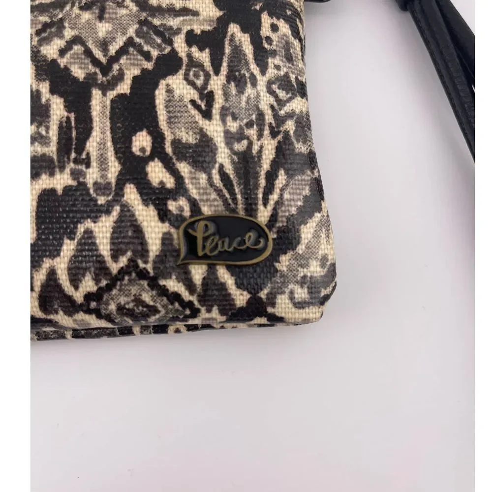 NWOT Sak Roots Wristlet Wallet Clutch‎ With Battery Bank Built In - Picture 3 of 9